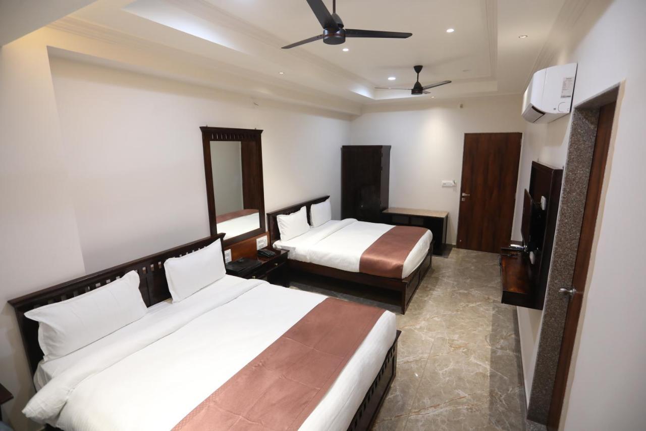Chandan Kasturi Resort Dariāwad Exterior foto